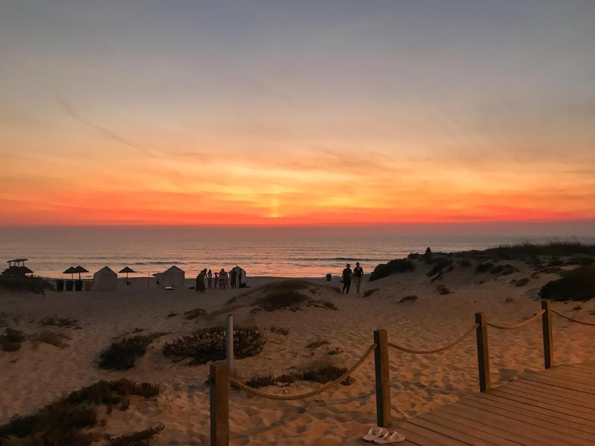 The Far End Surf House - Surf & Yoga Holidays Lourinha  Exterior photo